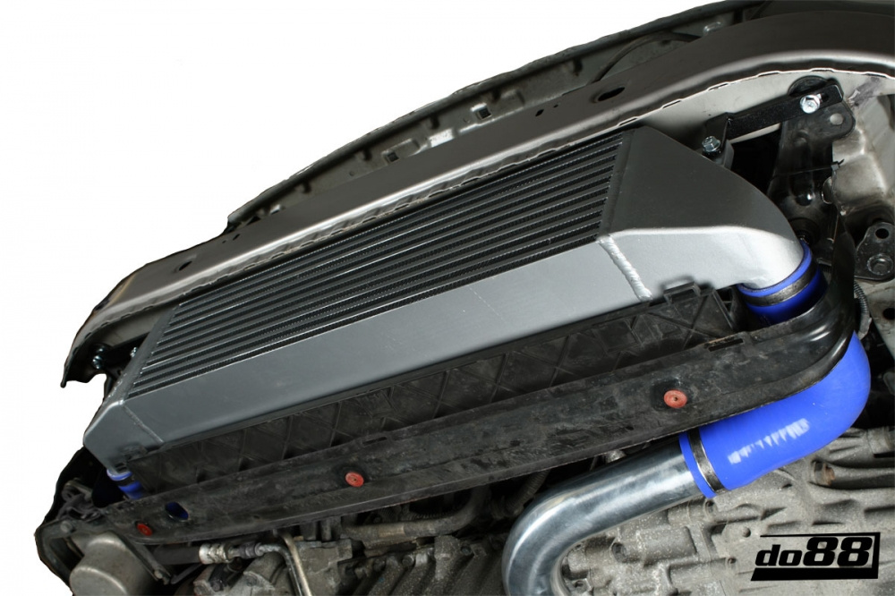 Volvo C30/S40/V50/C70 Turbo 04-13 Välijäähdytin Volvo C30/S40/V50/C70 Turbo 04-13 Välijäähdytin