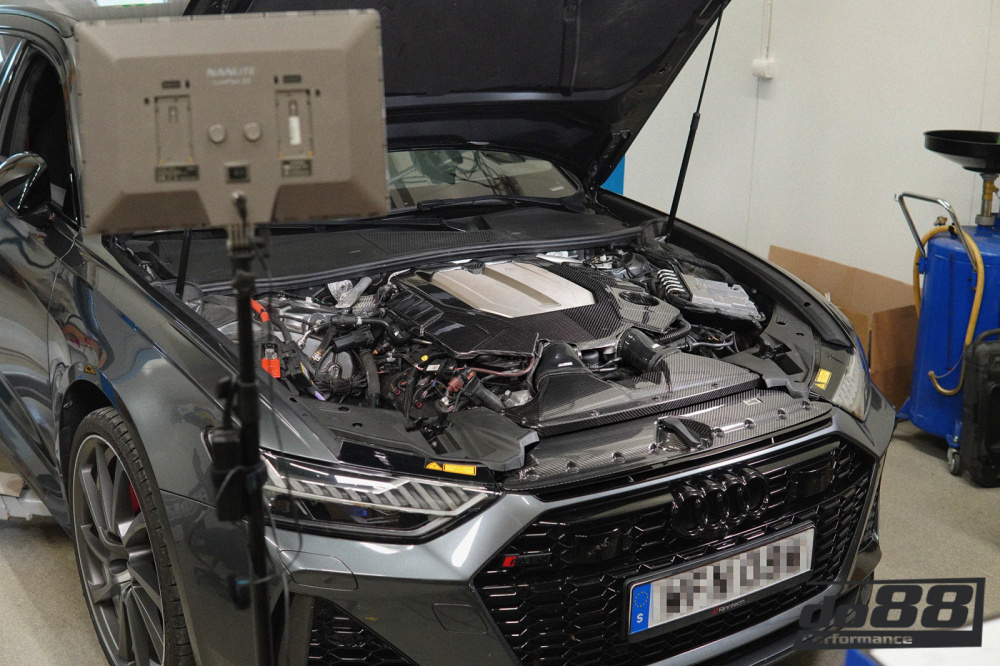 Moottorin suojakansi hiilikuidusta, Audi RS6 RS7 C8 Moottorin suojakansi hiilikuidusta, Audi RS6 RS7 C8