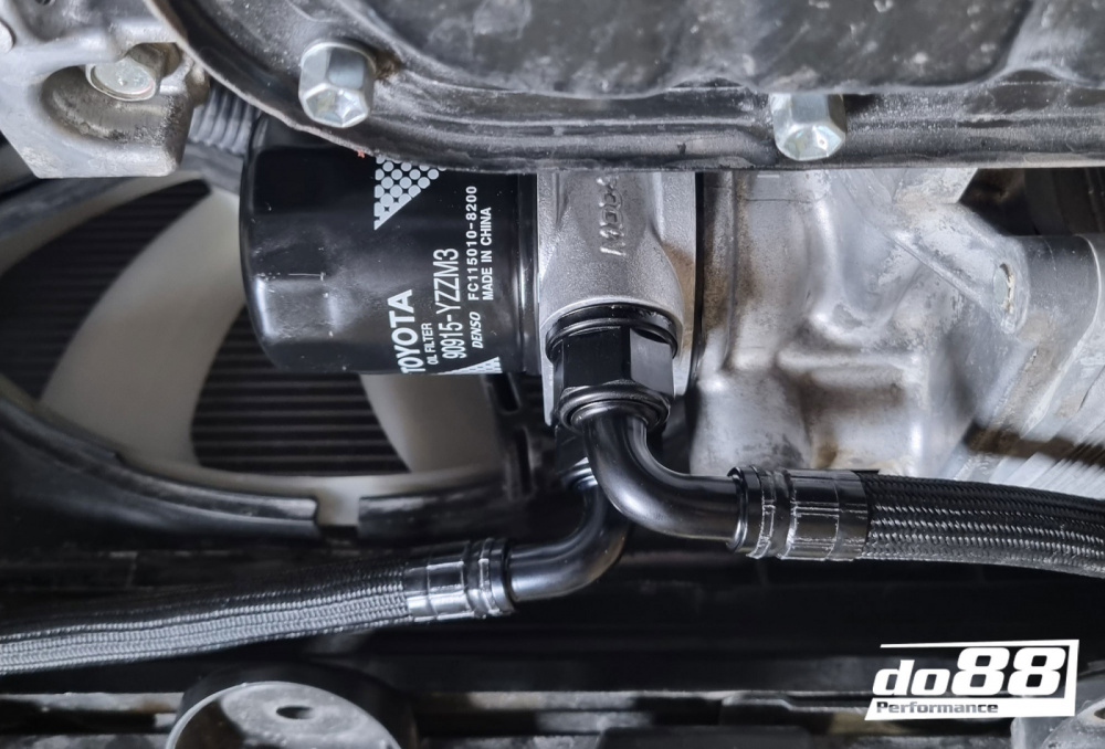 Toyota Yaris GR Moottoriöljyn Jäähdytin Racing Toyota Yaris GR Moottoriöljyn Jäähdytin Racing